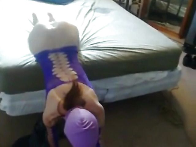 Amateur slave in mask Nancy sucks and fucks