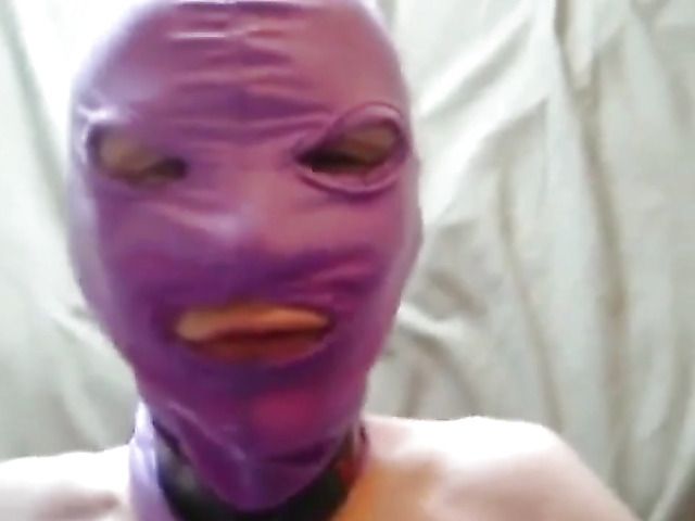 Amateur slave in mask Nancy sucks and fucks