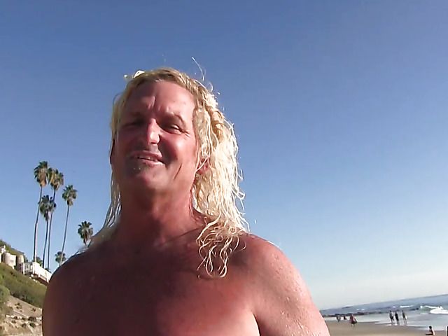 Beautiful amateur teen Pepper XO banged and facialed on cam