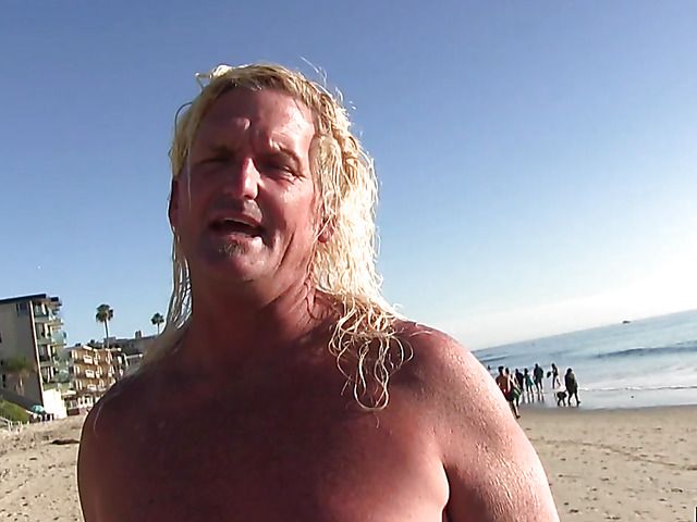 Beautiful amateur teen Pepper XO banged and facialed on cam