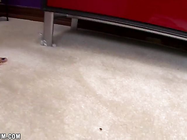 Brunette with big pussy lips peeing and masturbating