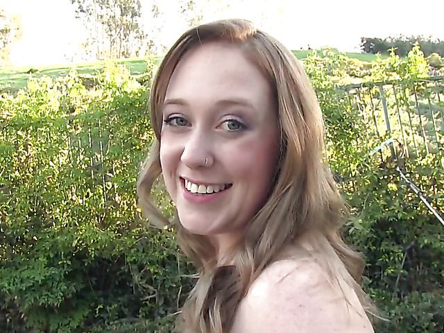 Big white booty on fuckable girl Lacie Cakes