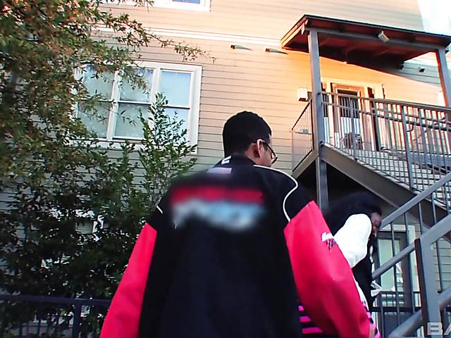 White and black pregnant ladies get nailed