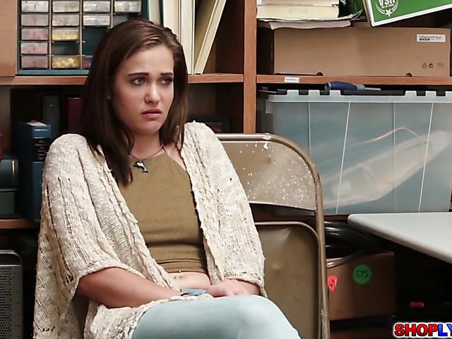 Cute Peyton Robbie gets nailed in the back room