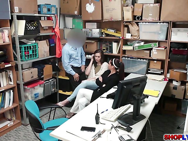 Cute Peyton Robbie gets nailed in the back room