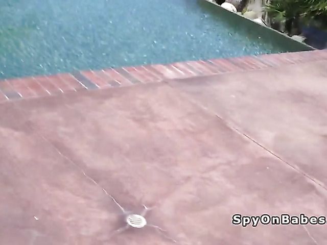 Pool fuck with a dangerously hot babe