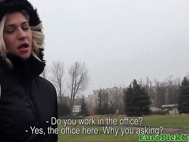 Cute amateur blonde blowjob & facial