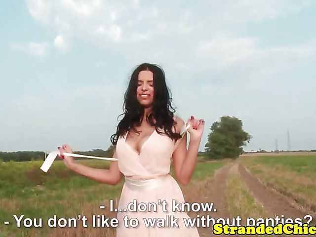 Outdoor sex with amateur brunette Kira