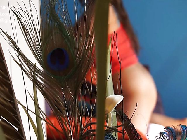 Big butt mom Janey Jones posing in jeans and lingerie