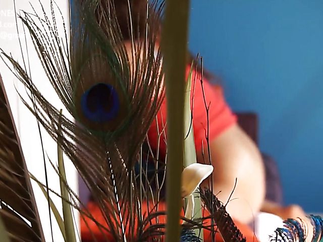 Big butt mom Janey Jones posing in jeans and lingerie