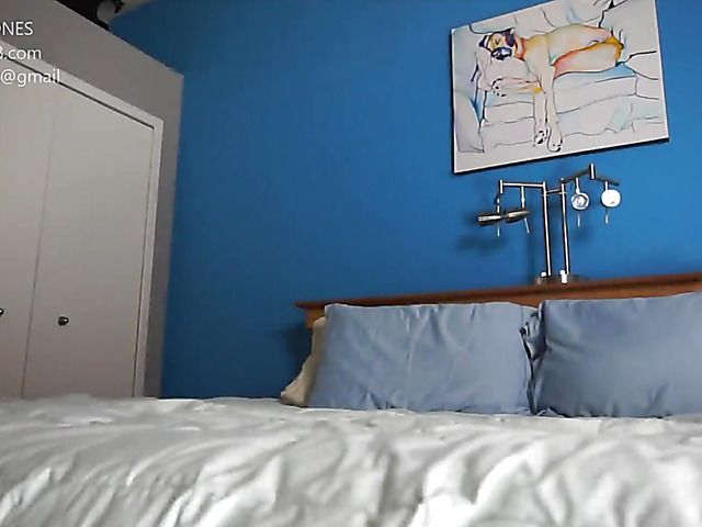 Big butt mom Janey Jones posing in jeans and lingerie