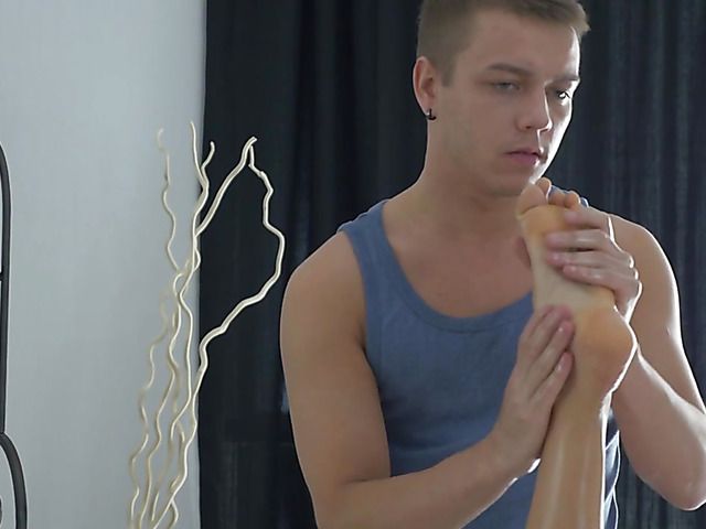 Anal massage for perfect tits babe Harper