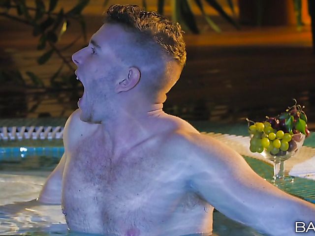 Jasmine Webb and Jemma Valentine go lesbian by the pool