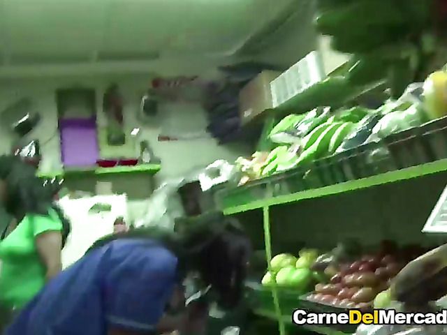 Tattoo girl in specs gets a great fuck