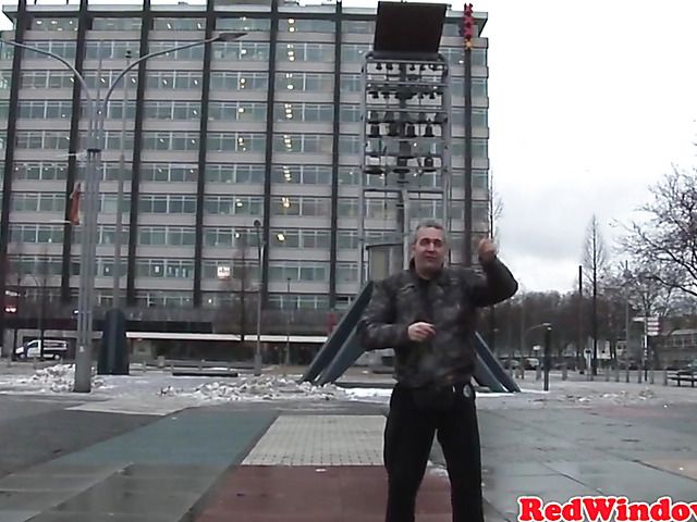 Blonde prostitute blowjob and pussy fuck on cam