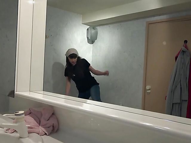 Teen maid has sex with a skinny old man