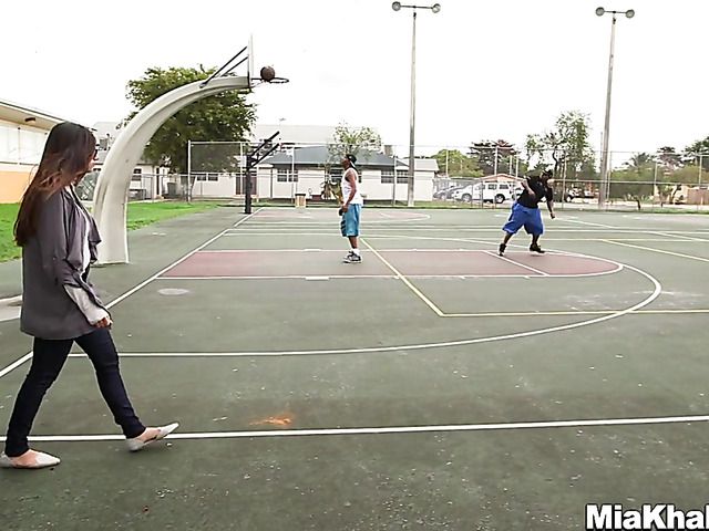 Mia Khalifa interracial black on arab 3some