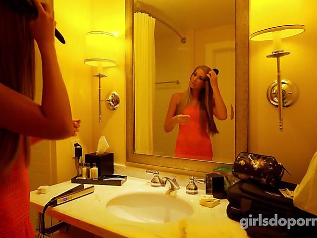 Beautiful amateur babe gets hardcored on casting