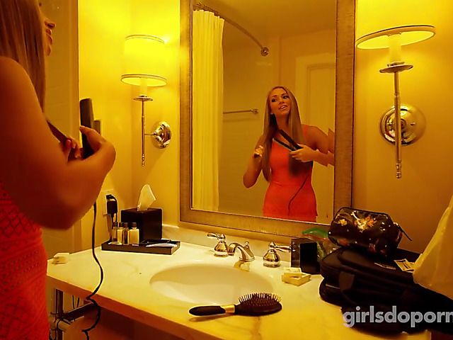 Beautiful amateur babe gets hardcored on casting