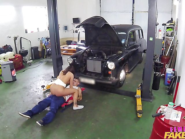 Female fake taxi driver Vanessa V gets slammed in the garage