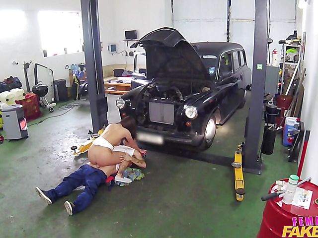 Female fake taxi driver Vanessa V gets slammed in the garage
