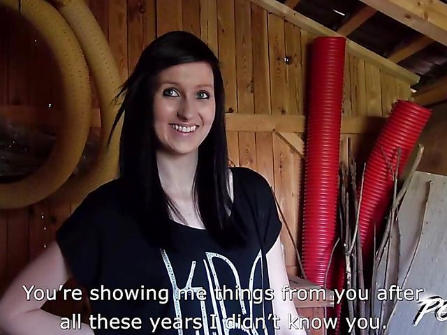 Skinny Czech amateur Mia Sky gets her bald pussy pounded