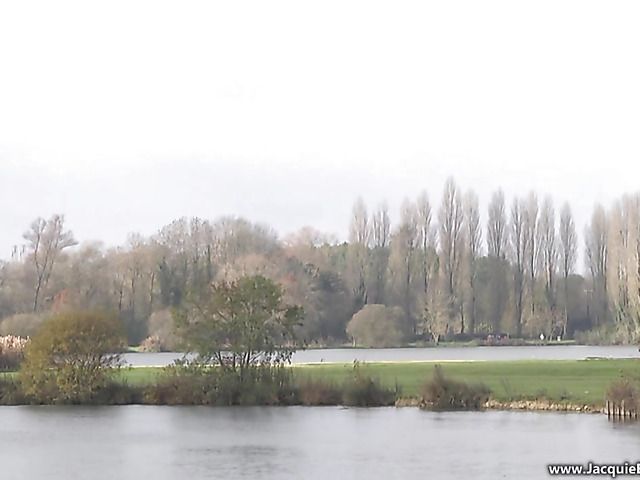 Amateur anal sex with skinny mom Louise