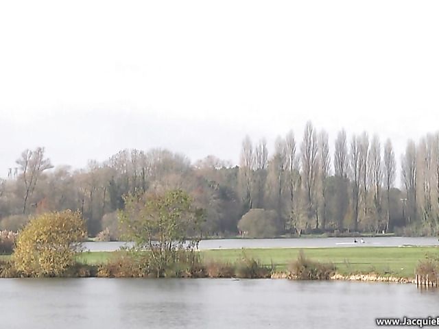 Amateur anal sex with skinny mom Louise