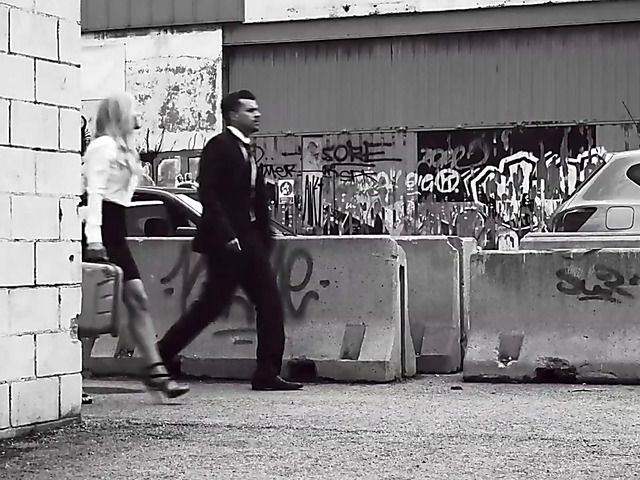 Group sex with two sexy ladies at the bar