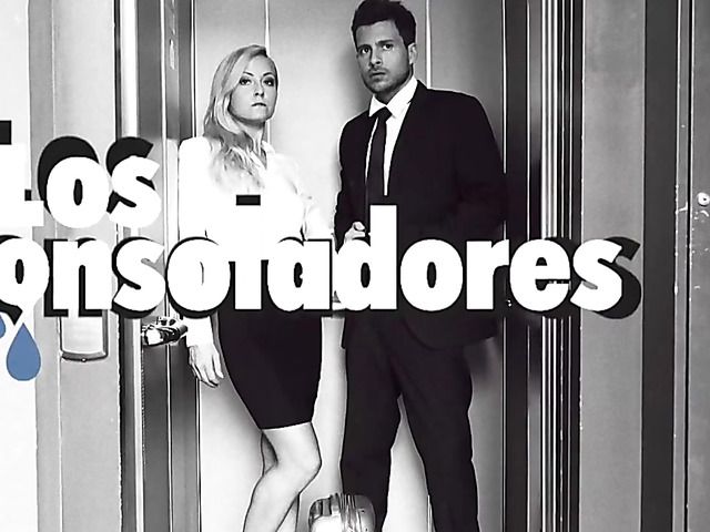 Group sex with two sexy ladies at the bar