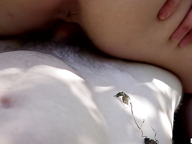 Outdoor fuck for money with skinny euro girl Linda Leclair