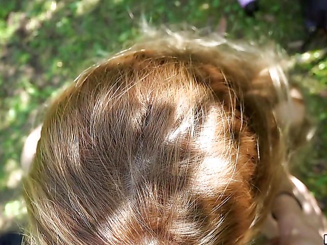 Outdoor fuck for money with skinny euro girl Linda Leclair