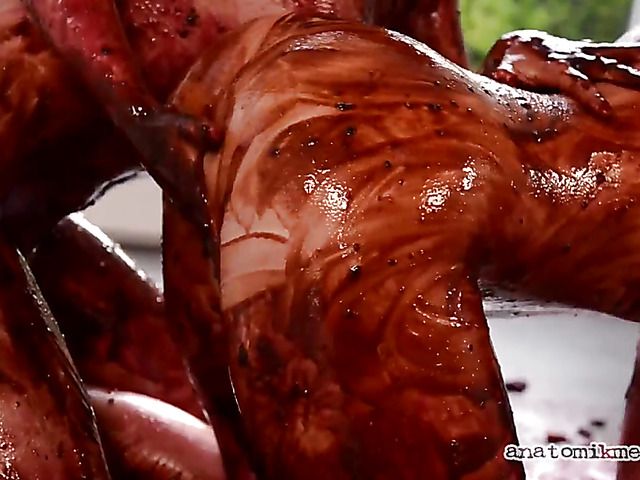 Messy lesbian three-way to blow your mind