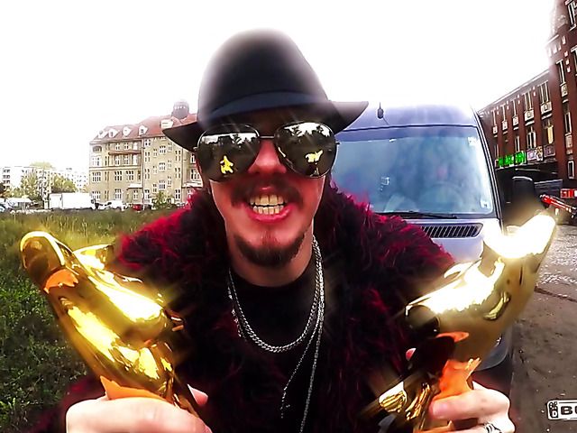 German slut Scarlett Scott gets her pussy poked on the bus