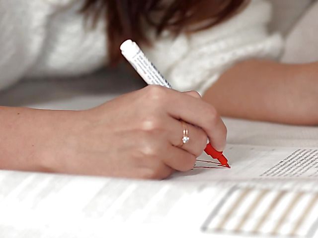 Teen Emma Brown screaming anal pleasure