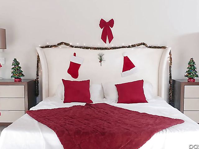 Christmas fucking with tiny blonde Piper Perri