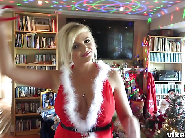 Hardcore Christmas with huge tits blonde Katy Jayne