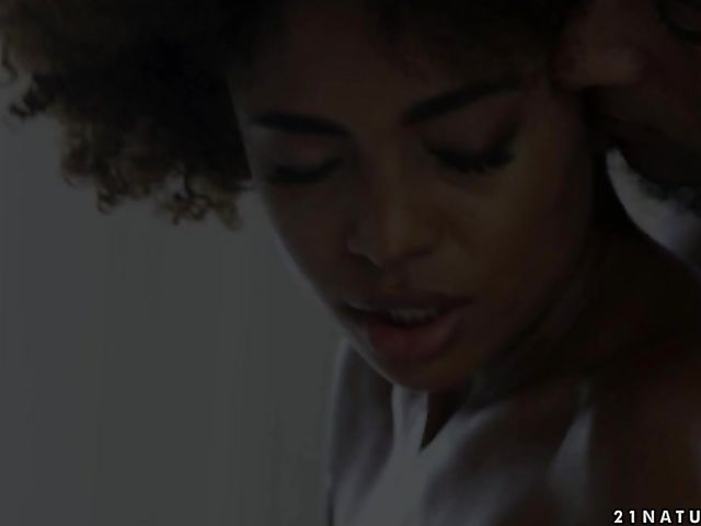 Ebony massage for skinny Luna Corazon