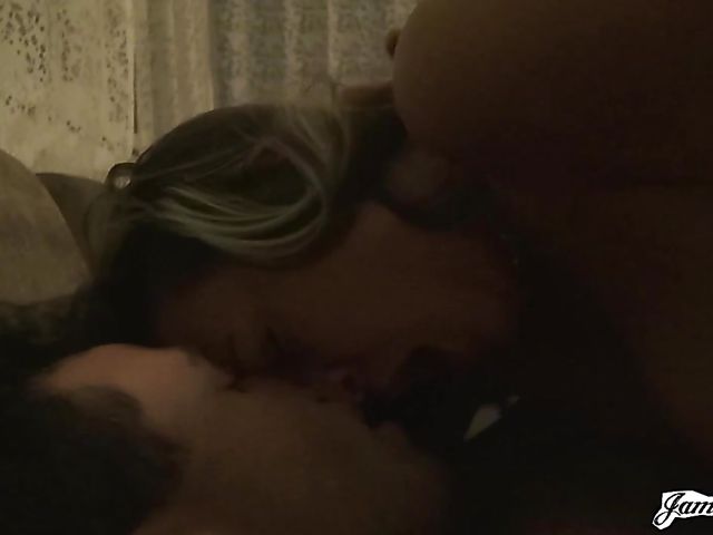 MMF homemade 3some with tight Blue Angel