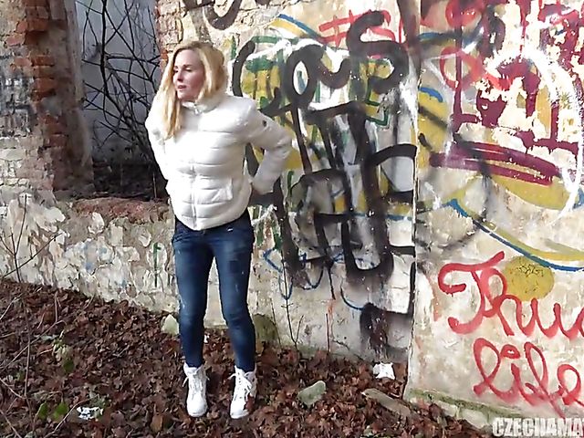 Amateur Czech lady gets her holes fucked well