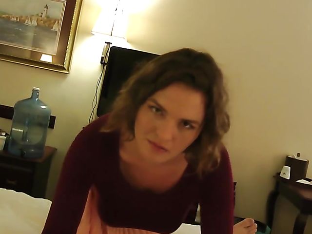 Busty mommy Krissy Lynn gets her pussy cum covered