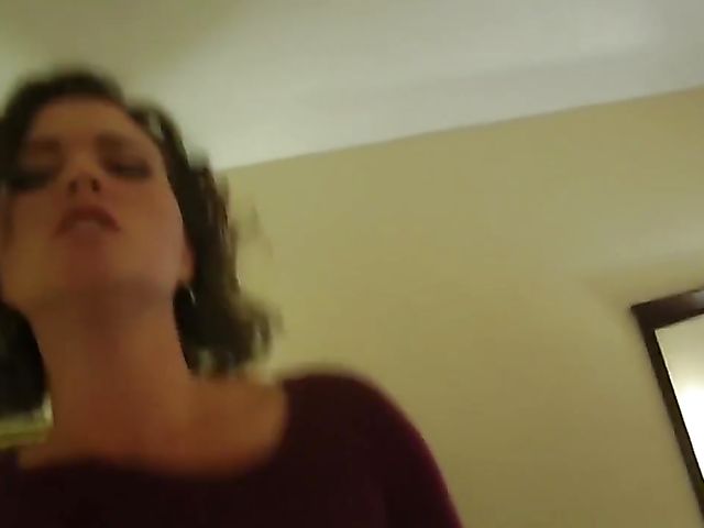 Busty mommy Krissy Lynn gets her pussy cum covered