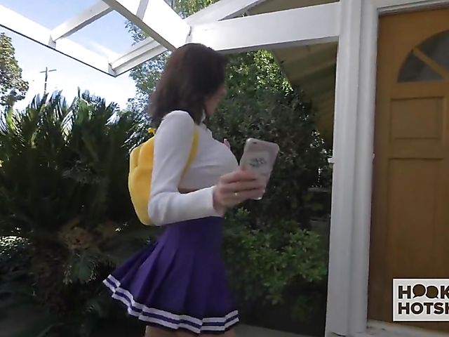 Veronica Avluv squirt and anal with daughter's brutal BF