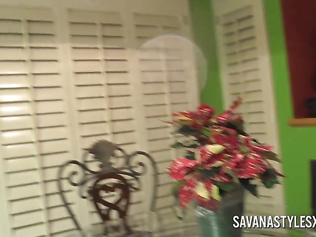 Savana Styles - Solo squirt on Christmas