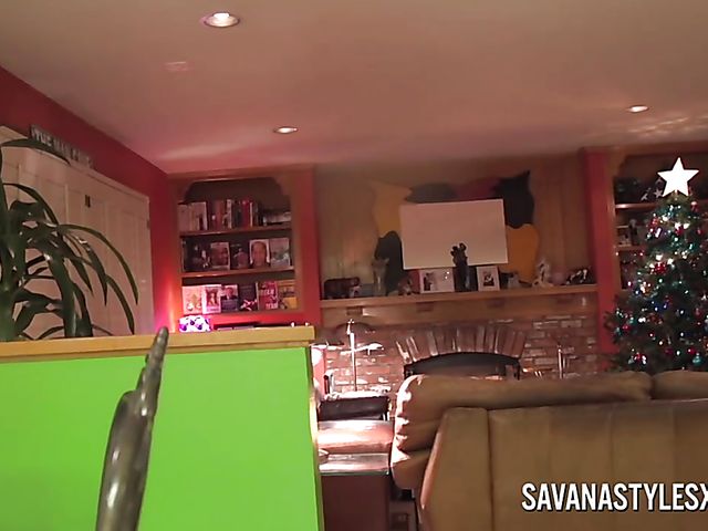Savana Styles - Solo squirt on Christmas
