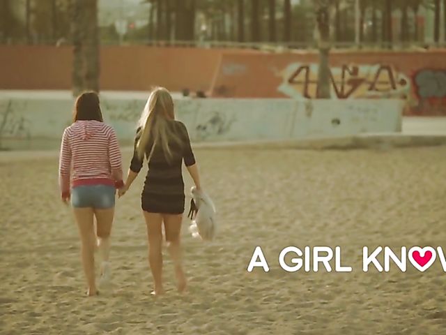 Charming blonde lesbians have a picnic 