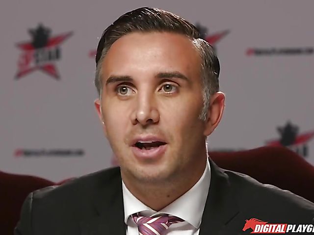 Ebony pornstar Ana Foxxx mouths a white cock