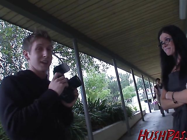 Skinny mom in specs India Summer gets hammered