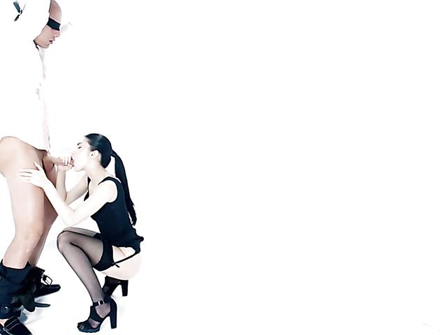 Crystal Greenvelle and Leny Evil love bondage sex