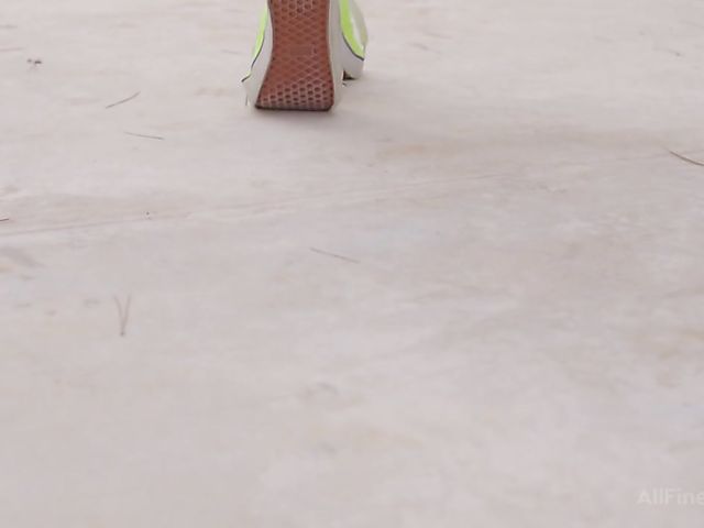 Fitness girl Yarina A jumping rope and posing naked